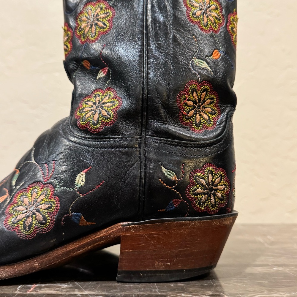 Lucchese Black Leather Floral Embroidered Cowboy Boots - Picture 3 of 13